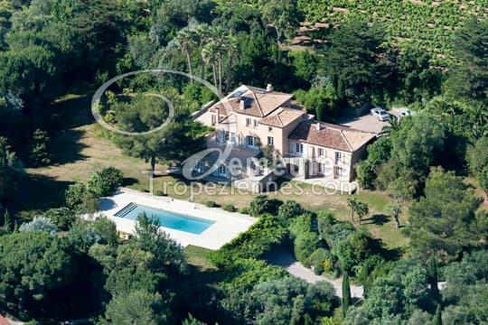 Estate in Le Capon
