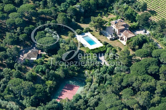 Estate in Le Capon — photo 4
