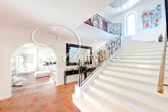 Villa with Tennis Court, Salins — photo 5
